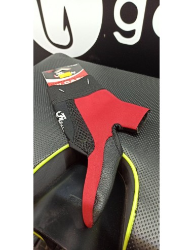 Apsauginė pirštinė karpininkams